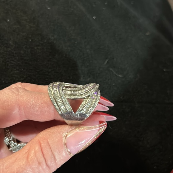 Ring - Picture 2 of 7